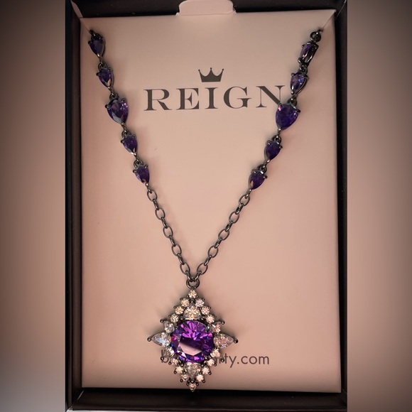 Bomb Party Reign Villain Under Her Rule Necklace - Picture 3 of 7